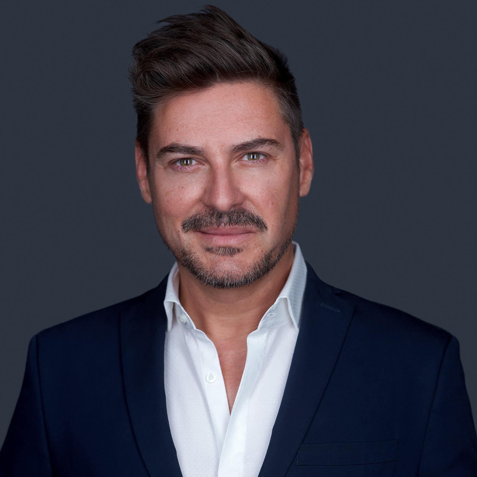 Vítor Neves